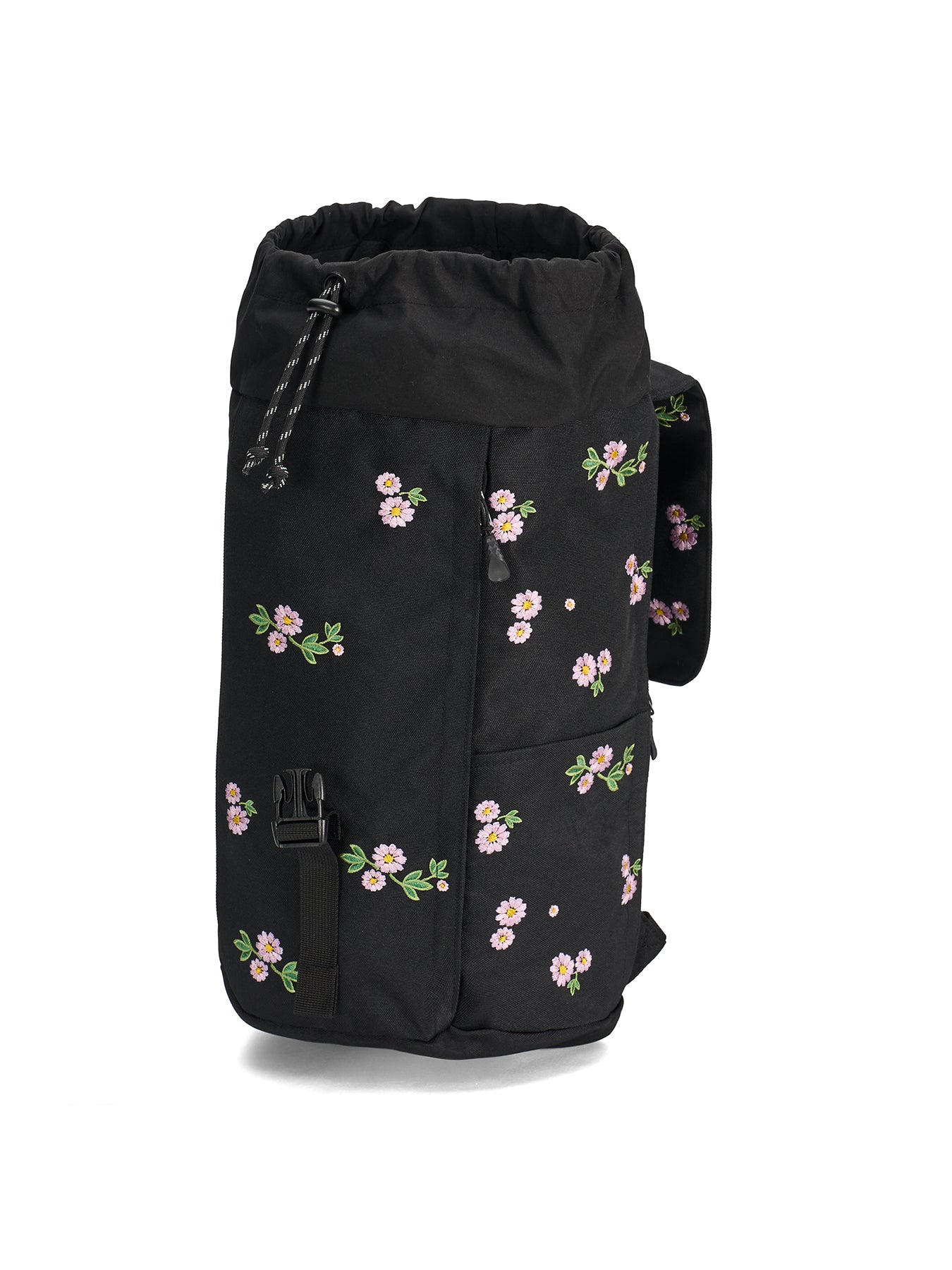 Ela Mo™ Everywhere Daypack | Embroidery Edition Upsy Daisy. Schwarz geblümter Rucksack mit geöffnetem Kordelzug.