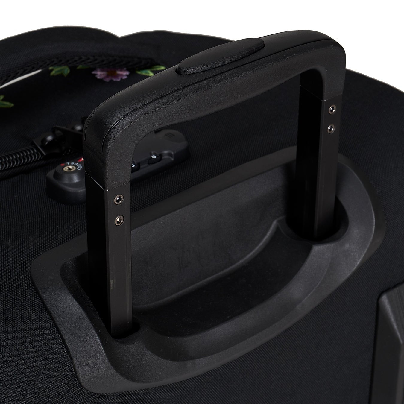 Ela Mo™ Reisetasche mit Rollen, 78 Liter, schwarz | Auf weißem Hintergrund.