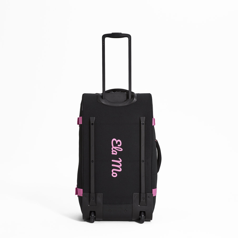 Ela Mo™ Reisetasche mit Rollen 78 Liter | Beauty in Darkness. Die Rückseite der Reisetasche mit Rollen und Herstellerlogo.