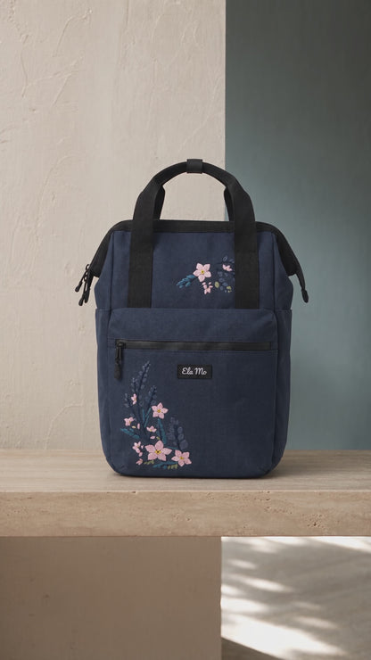 Ela Mo Topload Rucksack Flowering Vine Embroidery – Produktvideo