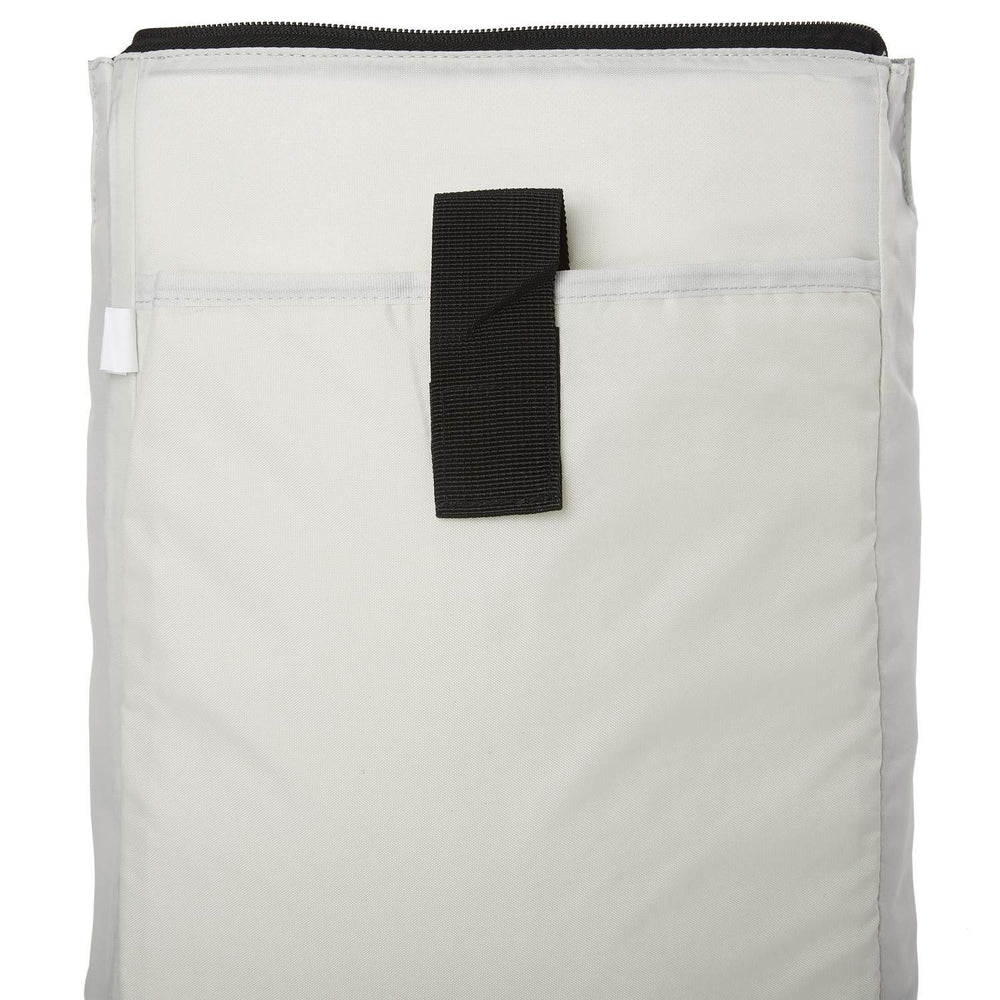 Ela Mo™ Daypack Rucksack | Bloom! Innenbereich des Rucksacks mit separatem Laptopfach.