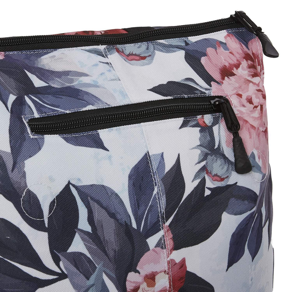 Ela Mo™ Daypack Rucksack | Bloom! Oberteil des Rucksacks mit zwei Hauptfächern und Reißverschluss.